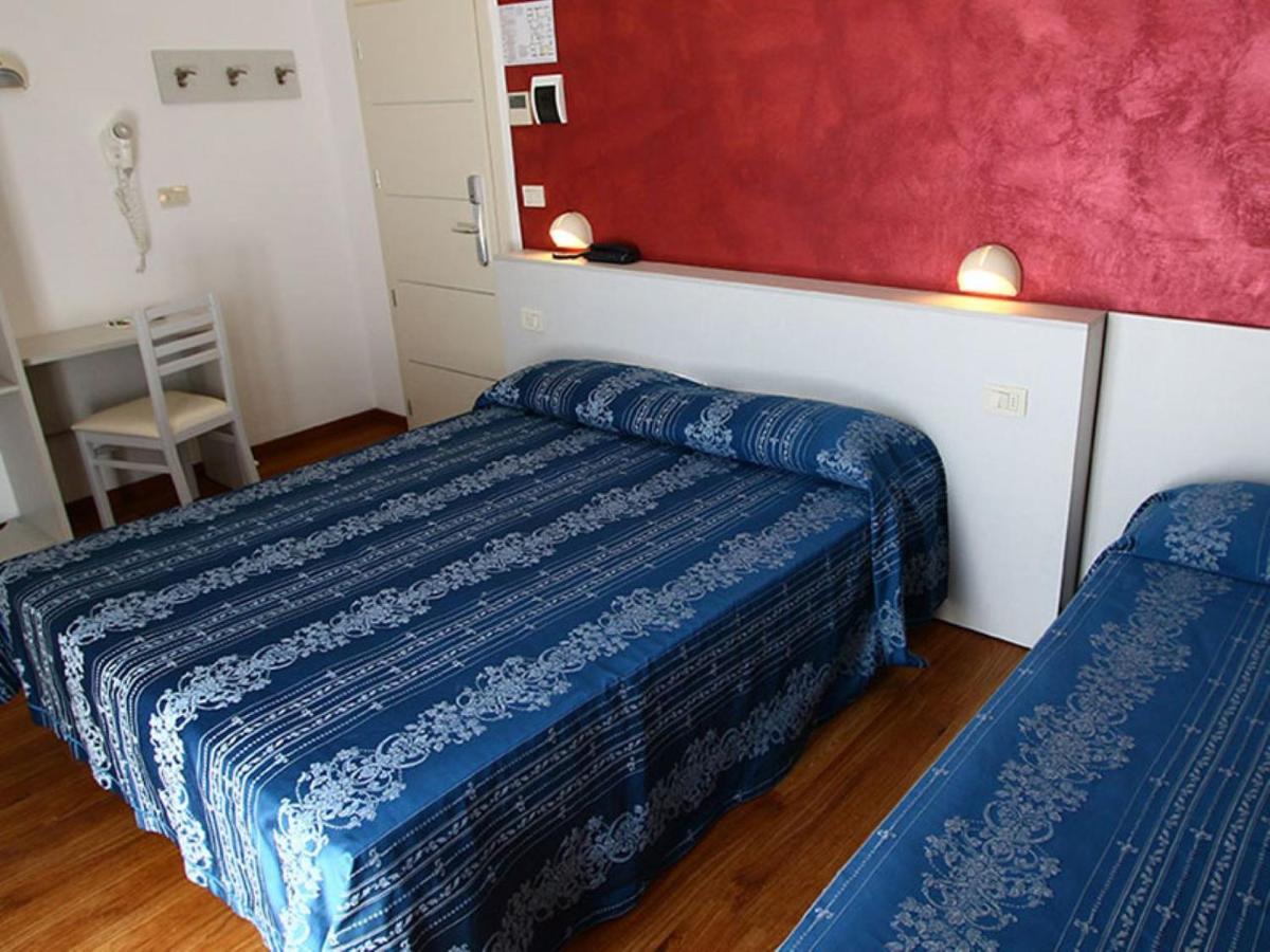 Hotel Arena Rimini Zewnętrze zdjęcie