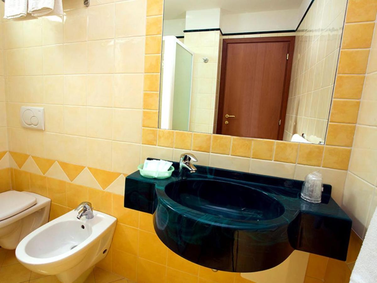 Hotel Arena Rimini Zewnętrze zdjęcie