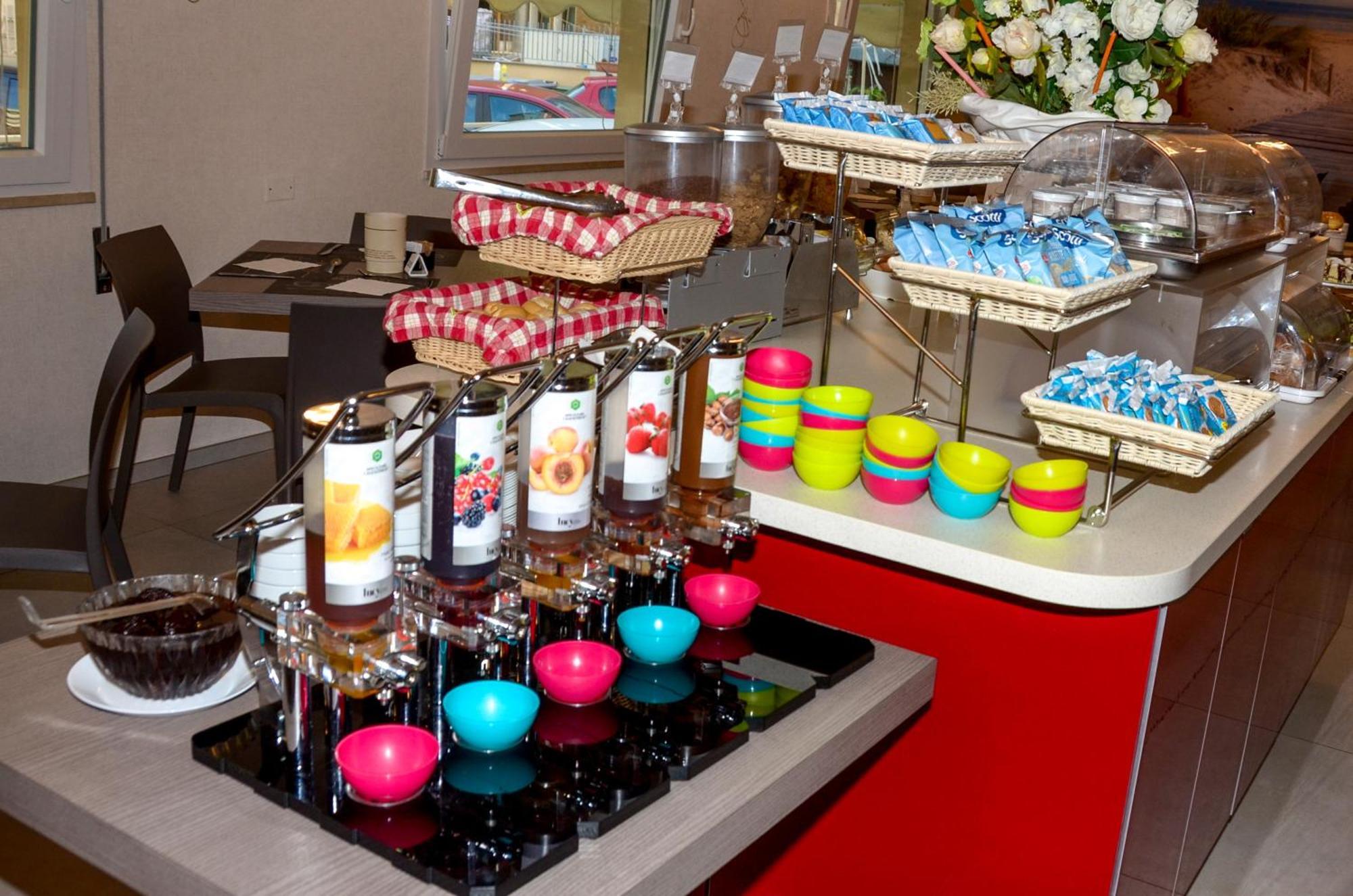 Hotel Arena Rimini Zewnętrze zdjęcie